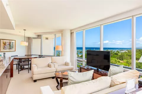 223 Saratoga Rd #1203, Honolulu, HI 96815