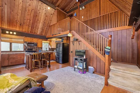 1560 Murphy St #A, Honolulu, HI 96819