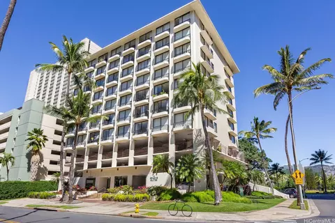 440 Seaside Ave #503, Honolulu, HI 96815