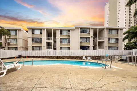 98-1034 Moanalua Rd #4-303, Aiea, HI 96701