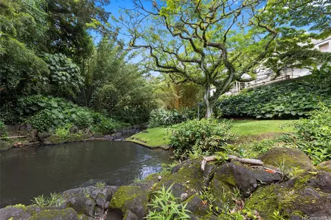 187 Dowsett Ave, Honolulu, HI 96817