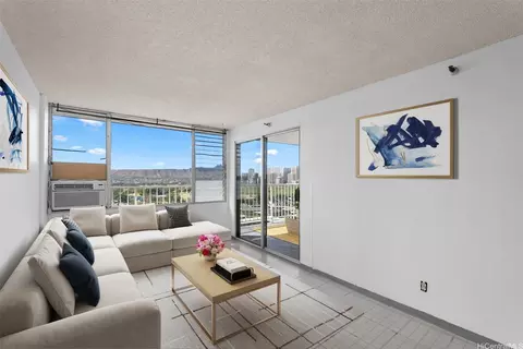 2542 Date St #901, Honolulu, HI 96826