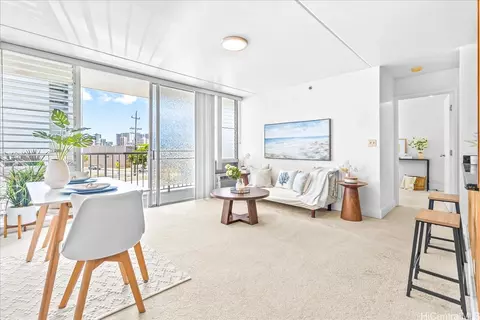 2522 Date St #304, Honolulu, HI 96826