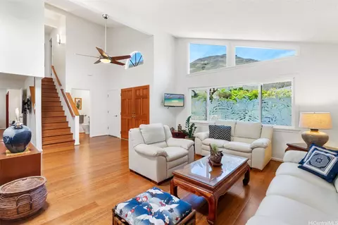 1338 Kuuna Pl, Kailua, HI 96734