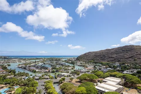 531 Hahaione St #2-19B, Honolulu, HI 96825