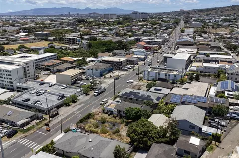 1126 N School St, Honolulu, HI 96817