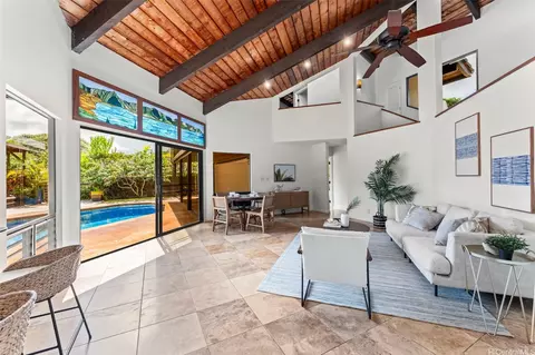44-389 Kaneohe Bay Dr, Kaneohe, HI 96744