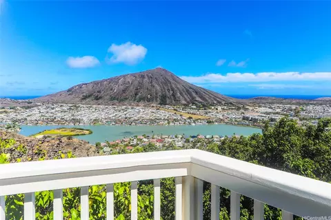 915 Kaluanui Rd, Honolulu, HI 96825