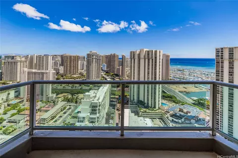 410 Atkinson Dr #3315, Honolulu, HI 96814