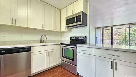 95-273 Waikalani Dr #D804, Mililani, HI 96789