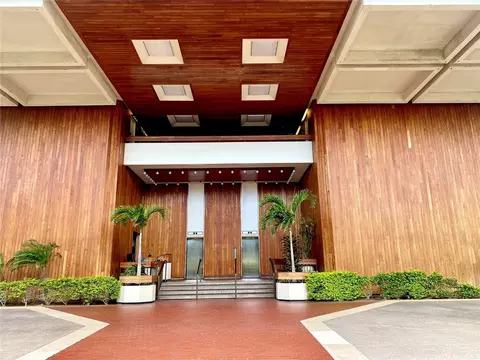 250 Kawaihae St #1B, Honolulu, HI 96825