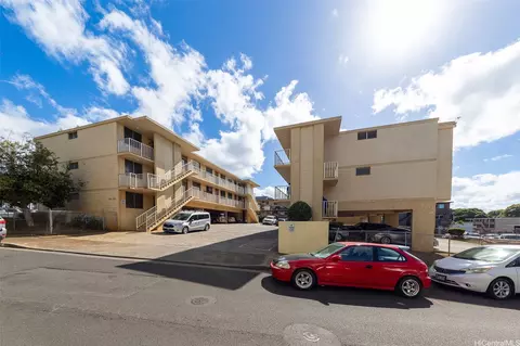 94-123 Pupunohe St, Waipahu, HI 96797