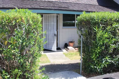 1450 Hunakai St #1, Honolulu, HI 96816