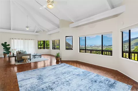 3385 Paty Dr, Honolulu, HI 96822