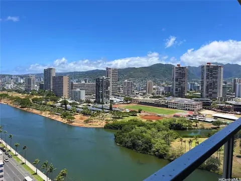 445 Seaside Ave #2406, Honolulu, HI 96815
