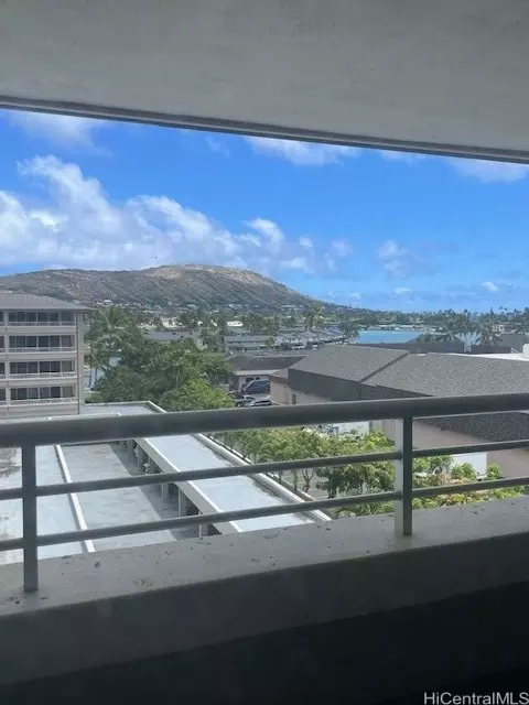 1 Keahole Pl #2602, Honolulu, HI 96825