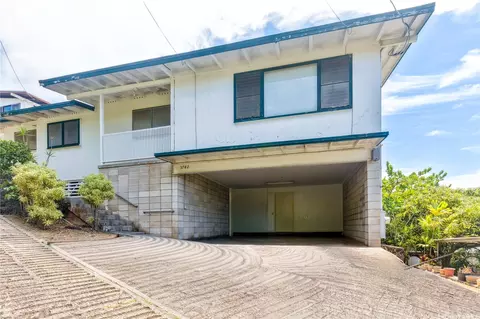 3742 Claudine St, Honolulu, HI 96816