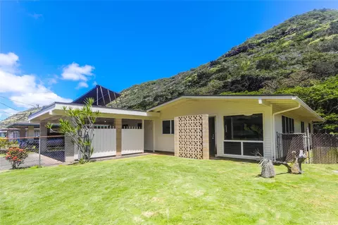 1834 Ala Aolani St, Honolulu, HI 96819