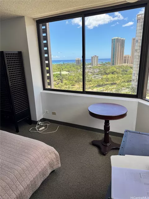 444 Niu St #1803, Honolulu, HI 96815