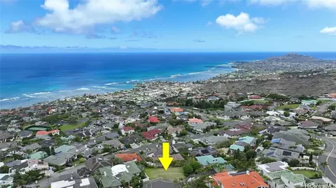 103 Ikena Pl, Honolulu, HI 96821