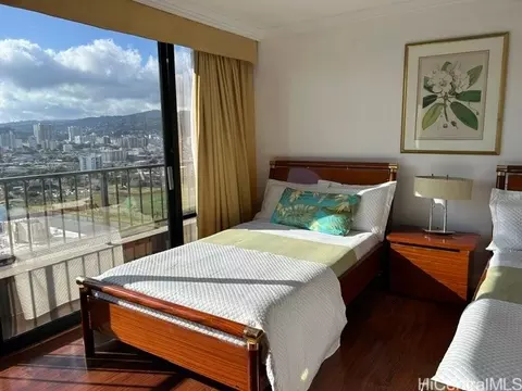 440 Olohana St #2107, Honolulu, HI 96815