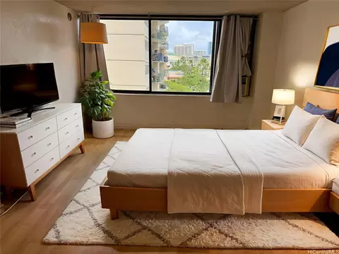 444 Niu St #815, Honolulu, HI 96815