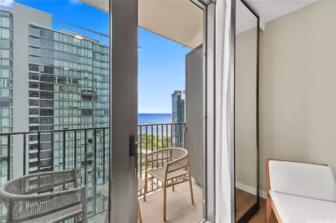 987 Queen St #3310, Honolulu, HI 96814