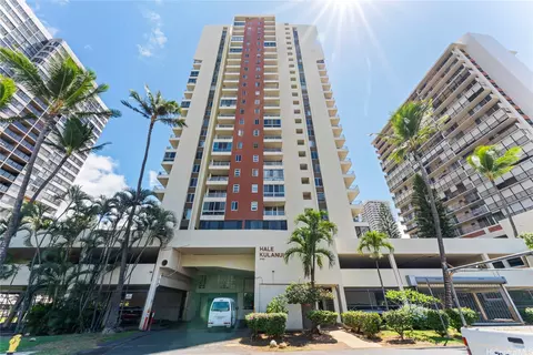 2740 Kuilei St #1902, Honolulu, HI 96826