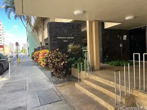 1561 Kanunu St #1507, Honolulu, HI 96814