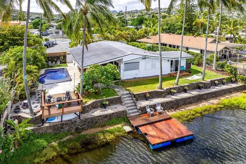 880 Akiu Pl, Kailua, HI 96734