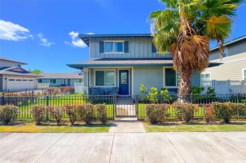 460 Kamaaha Ave #10, Kapolei, HI 96707