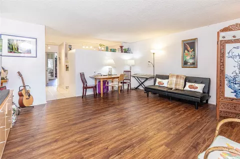 425 Ena Rd #906B, Honolulu, HI 96815