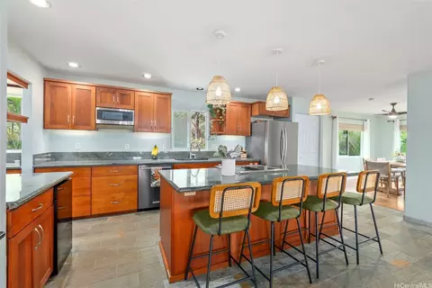 51-409 Hauhele Rd #B, Kaaawa, HI 96730