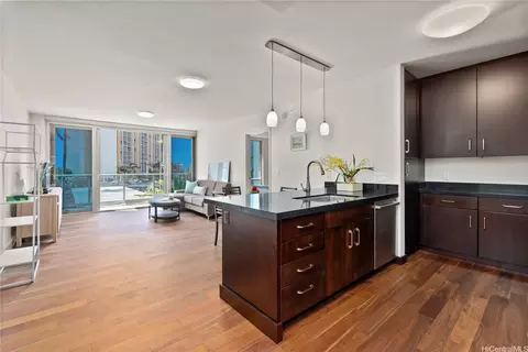1189 Waimanu St #704, Honolulu, HI 96814
