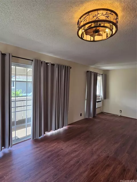 94-1079 Kepakepa St #H12, Waipahu, HI 96797