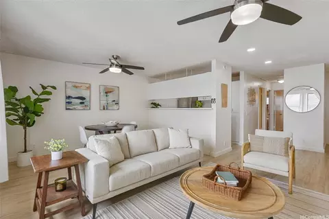 46-267 Kahuhipa St #C311, Kaneohe, HI 96744
