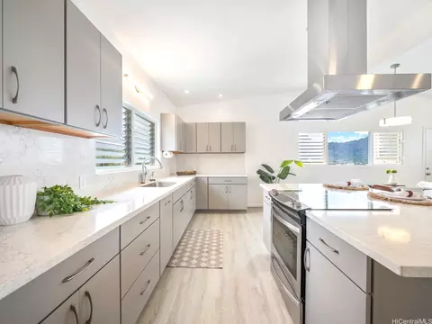 45-185 Lilipuna Rd #A, Kaneohe, HI 96744
