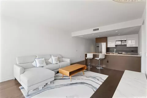 1001 Queens St #3805, Honolulu, HI 96814