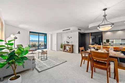 66 Queen St #2503, Honolulu, HI 96813