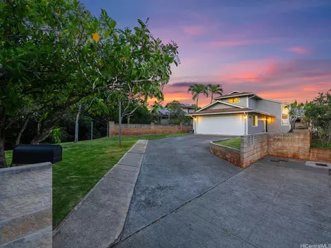 95-197 Lelewalo St, Mililani, HI 96789