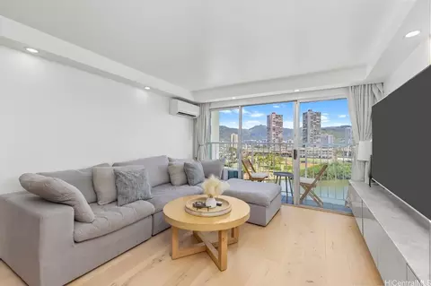 2211 Ala Wai Blvd #906, Honolulu, HI 96815