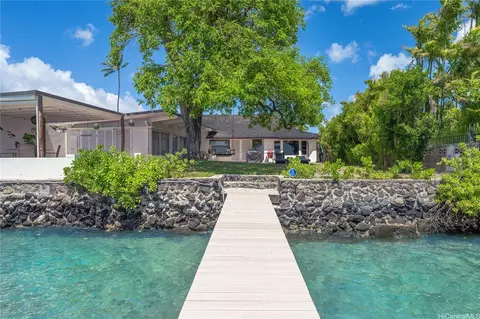 130 Wailupe Cir, Honolulu, HI 96821