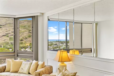 531 Hahaione St #2-9A, Honolulu, HI 96825