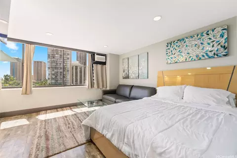 444 Niu St #905, Honolulu, HI 96815