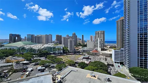 1655 Makaloa St #1705, Honolulu, HI 96814