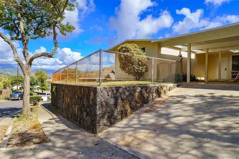 1324 Kuuna St, Kailua, HI 96734