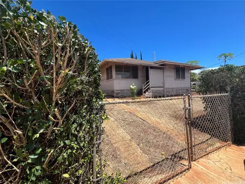 98-118 Kauhihau Pl, Pearl City, HI 96782