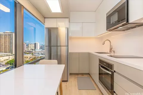 1750 Kalakaua Ave #1303, Honolulu, HI 96826