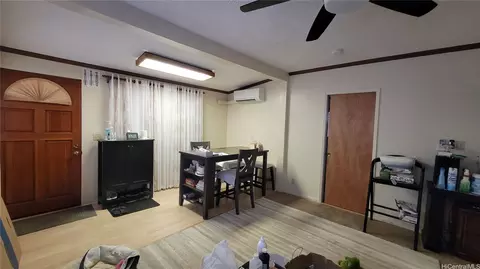1847 Palolo Ave, Honolulu, HI 96816