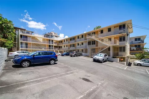 1036 Green St #105, Honolulu, HI 96822